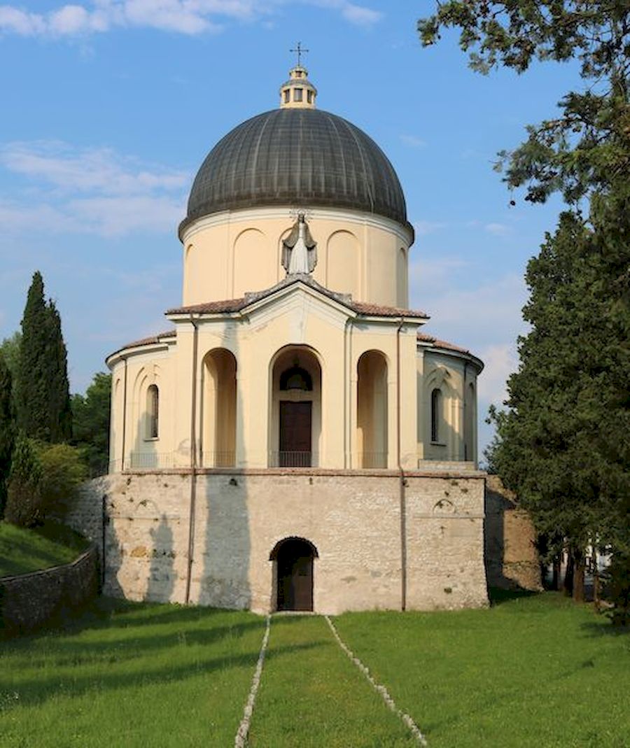 Cison-di-Valmarino-Chiesa-Beata-Vergine-della-Grazie
