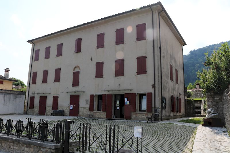 Cison-di-Valmarino-ex-scuole-elementari