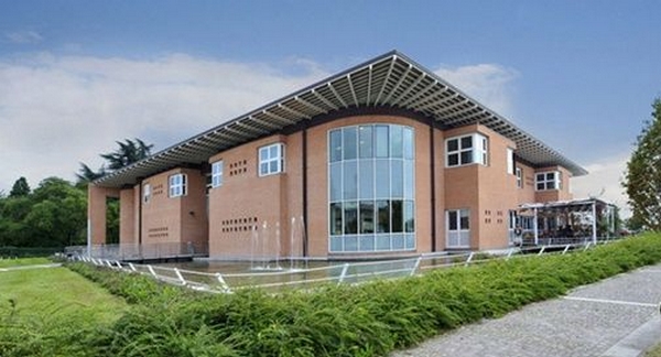 Montebelluna-Biblioteca-Comunale