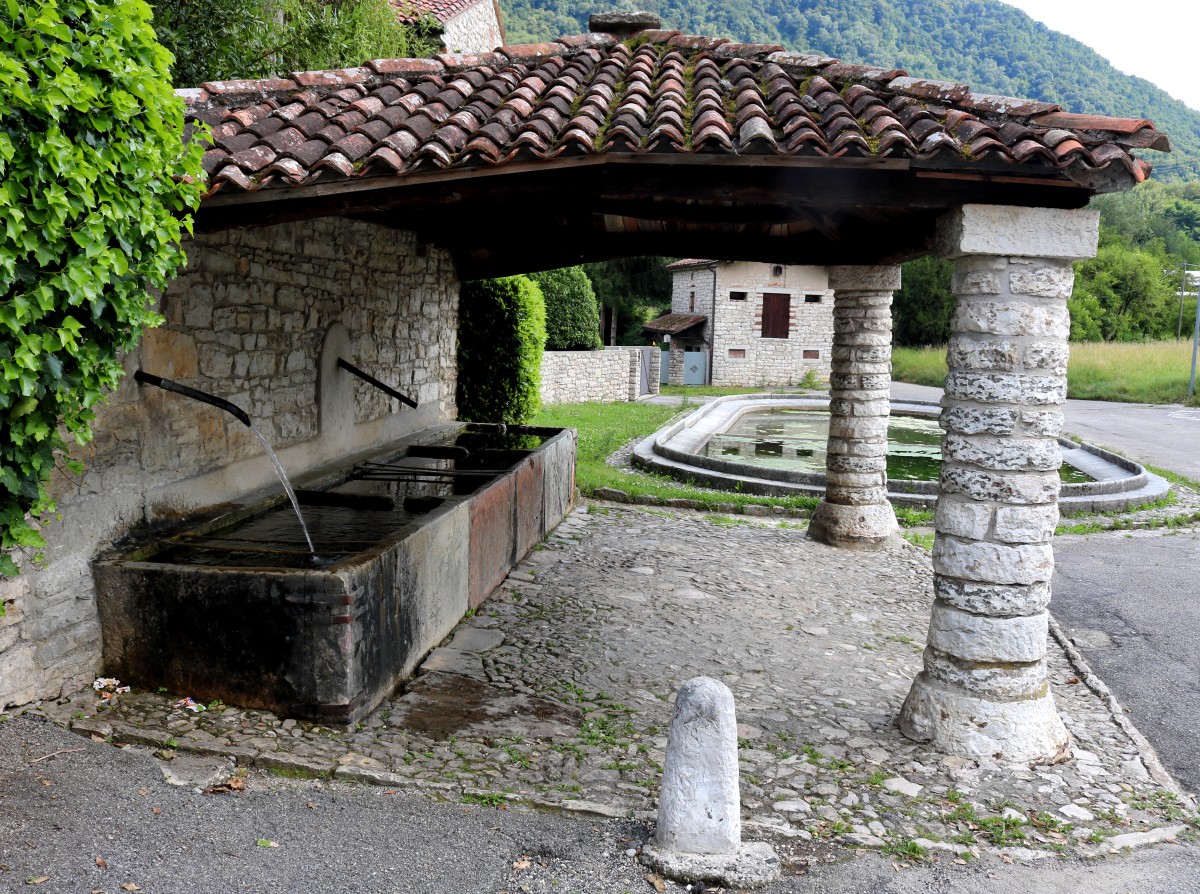 Revine-Lago-lavatoio-a-Lame